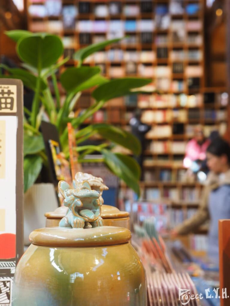 先鋒書店裡可愛(但價錢不可愛)的各種瓦貓周邊